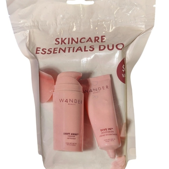 Wander Skincare Essentials Duo Drift Away Cleanser/Dive In Moisturizer